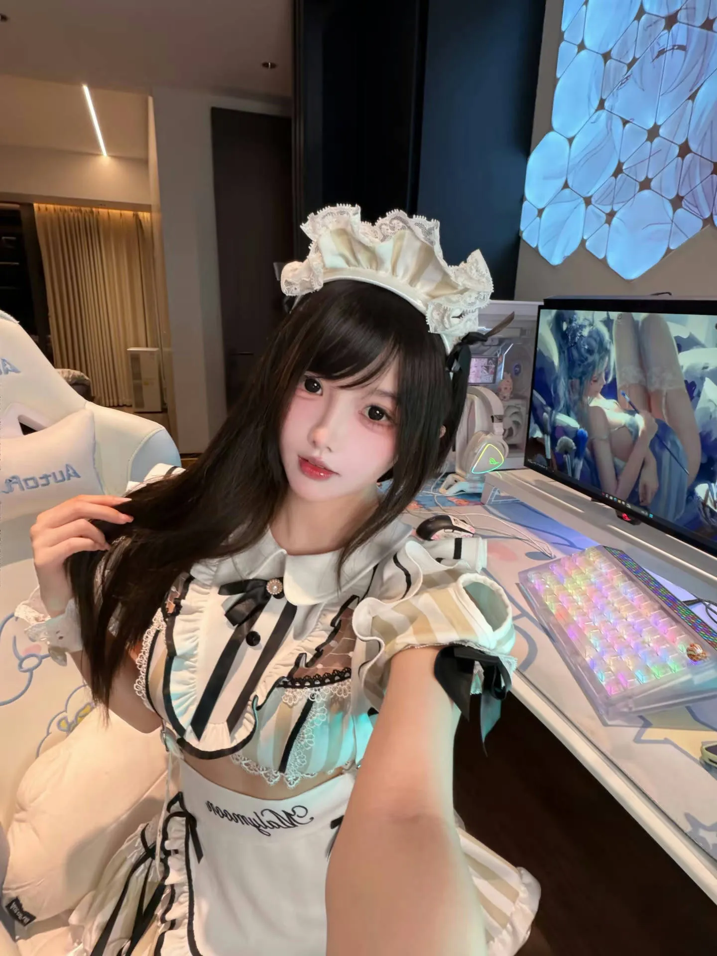 普陀 美娇 丝滑白嫩双峰 超前发育 Gallery 3