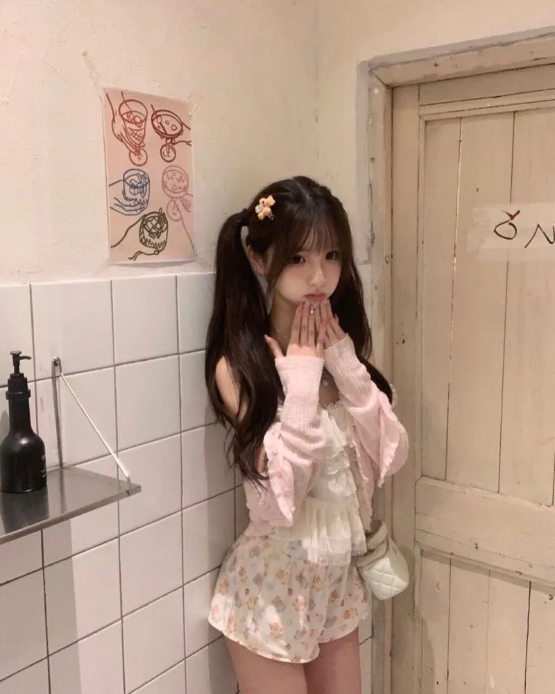 a187白虎07萝莉 畫廊 4