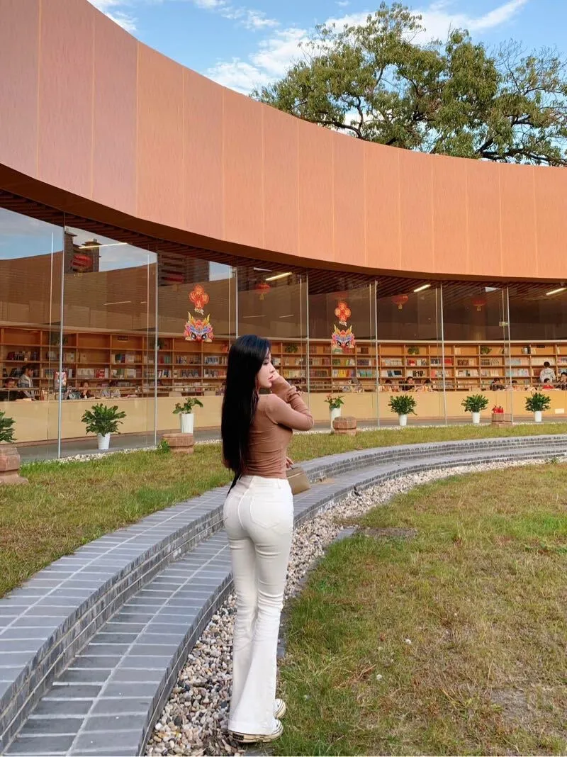 天然S腰大长腿 蜜糖 Gallery 5