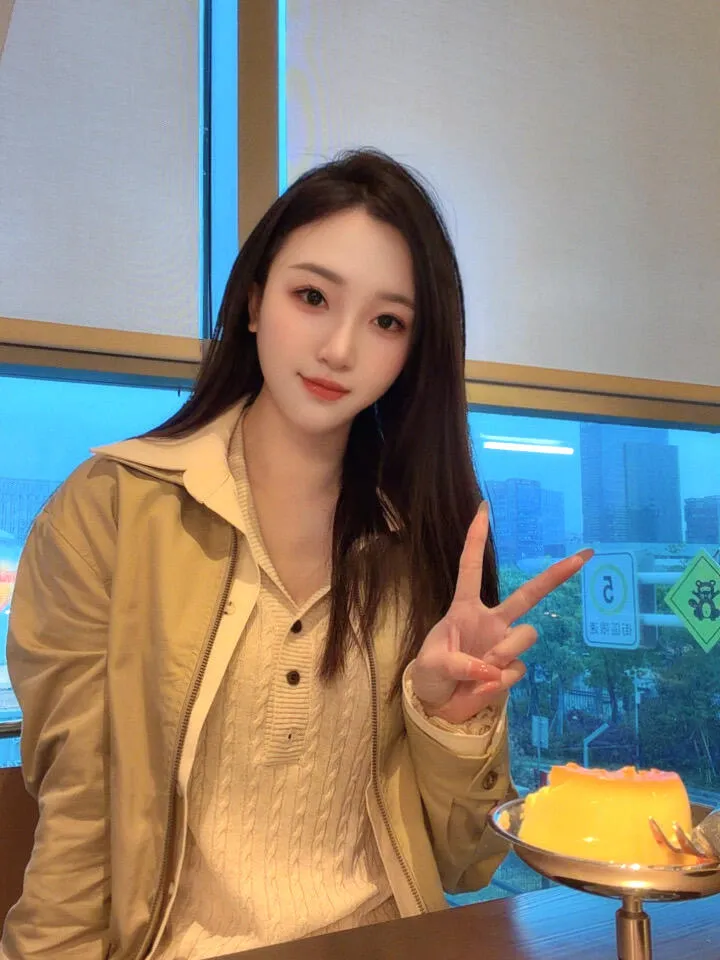 瓜瓜 上海纯❤️人 极品美女 汁💦多多 嫩紧 Gallery 6