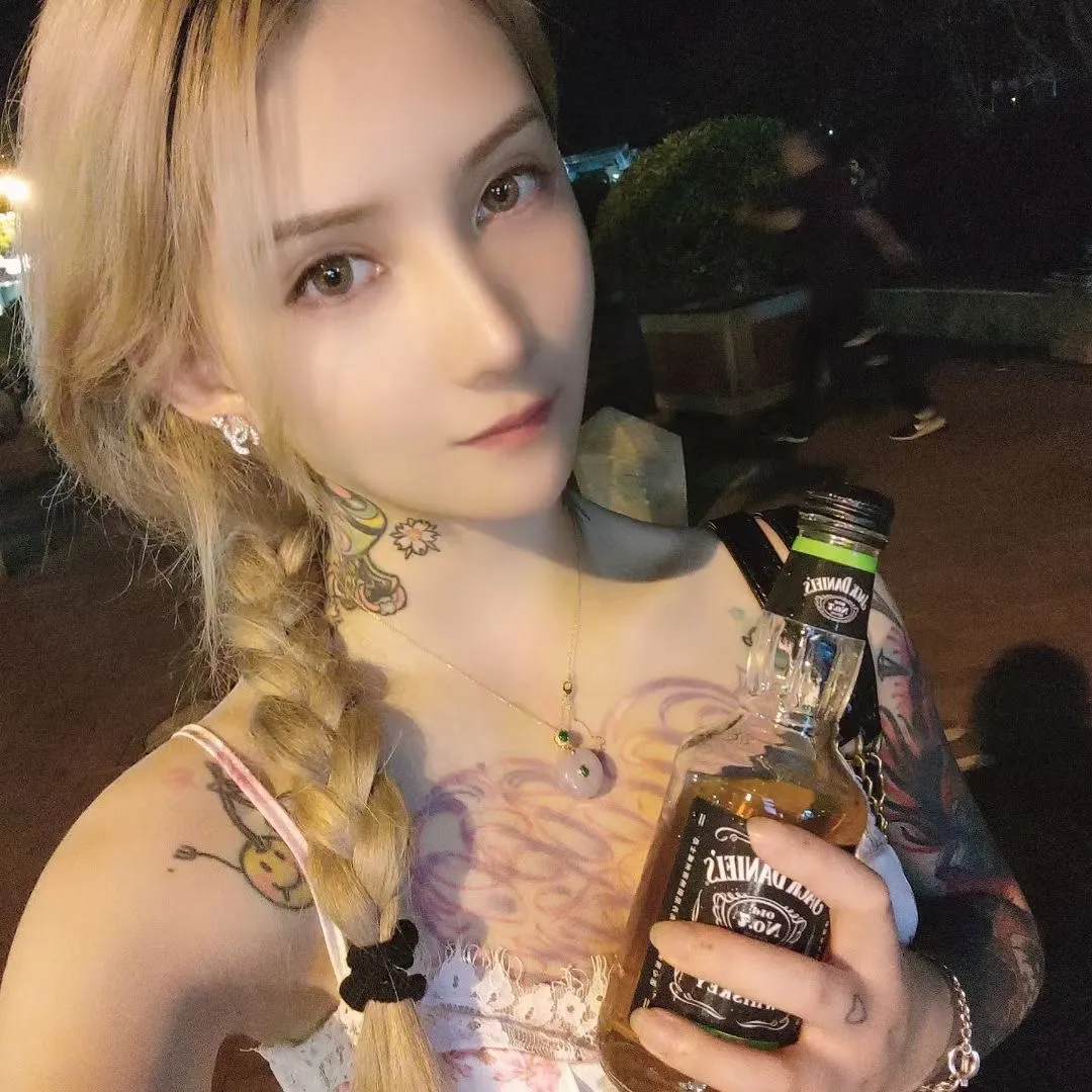 Y3679-160B 静安硬五纹身小萝莉 畫廊 3