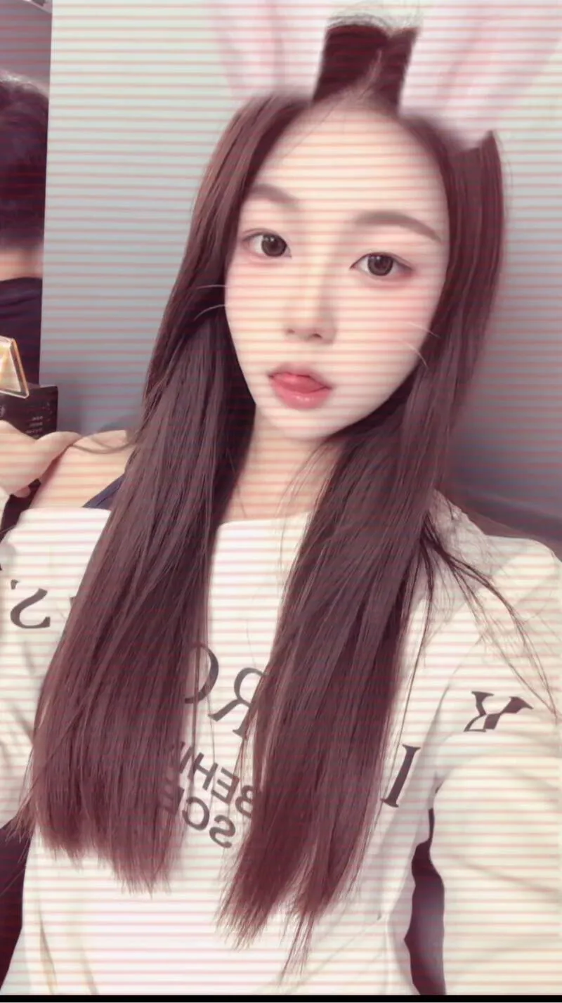 沪上翘佳人(开开)短期兼职 纯欲天然无整 Gallery 2