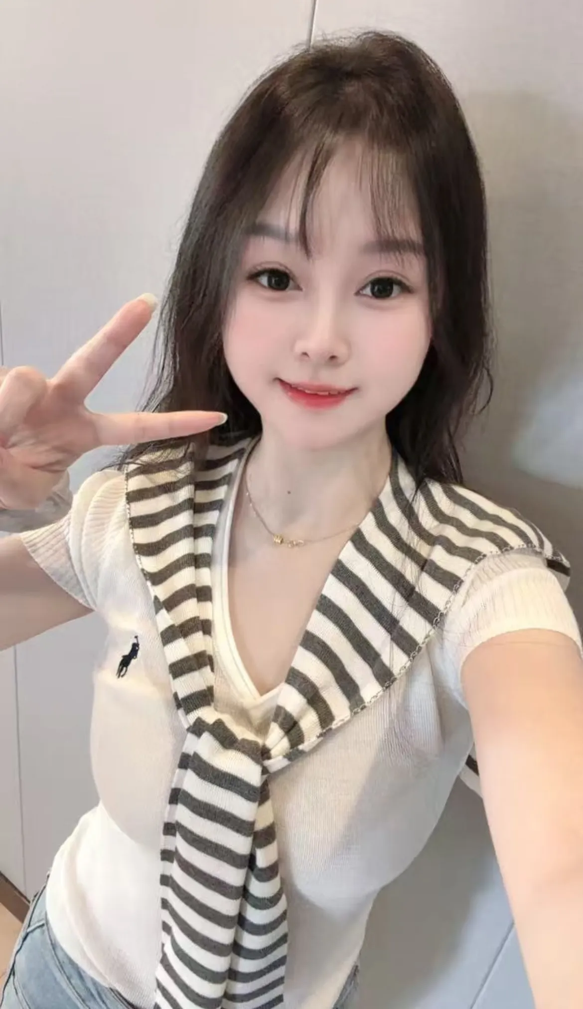 菲菲 学生兼职 真实嫩妹 Gallery 3