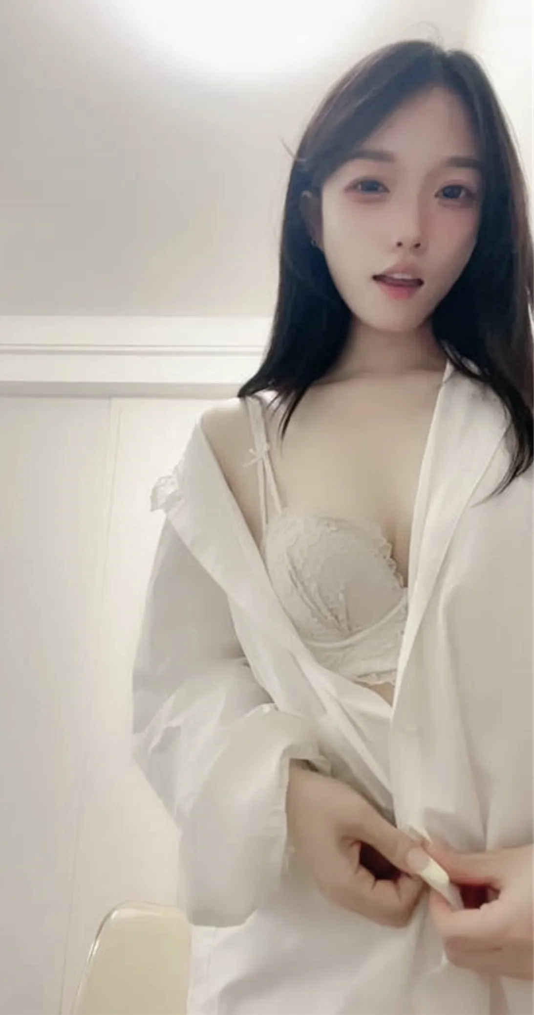 朱珠 反差婊本色拉满水多BB嫩滑 Gallery 3