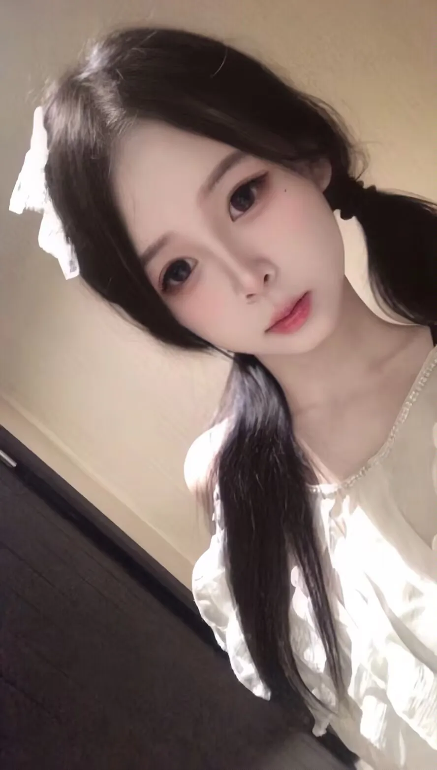 Y4446A-166 闵行极品学生妹兼职 畫廊 4