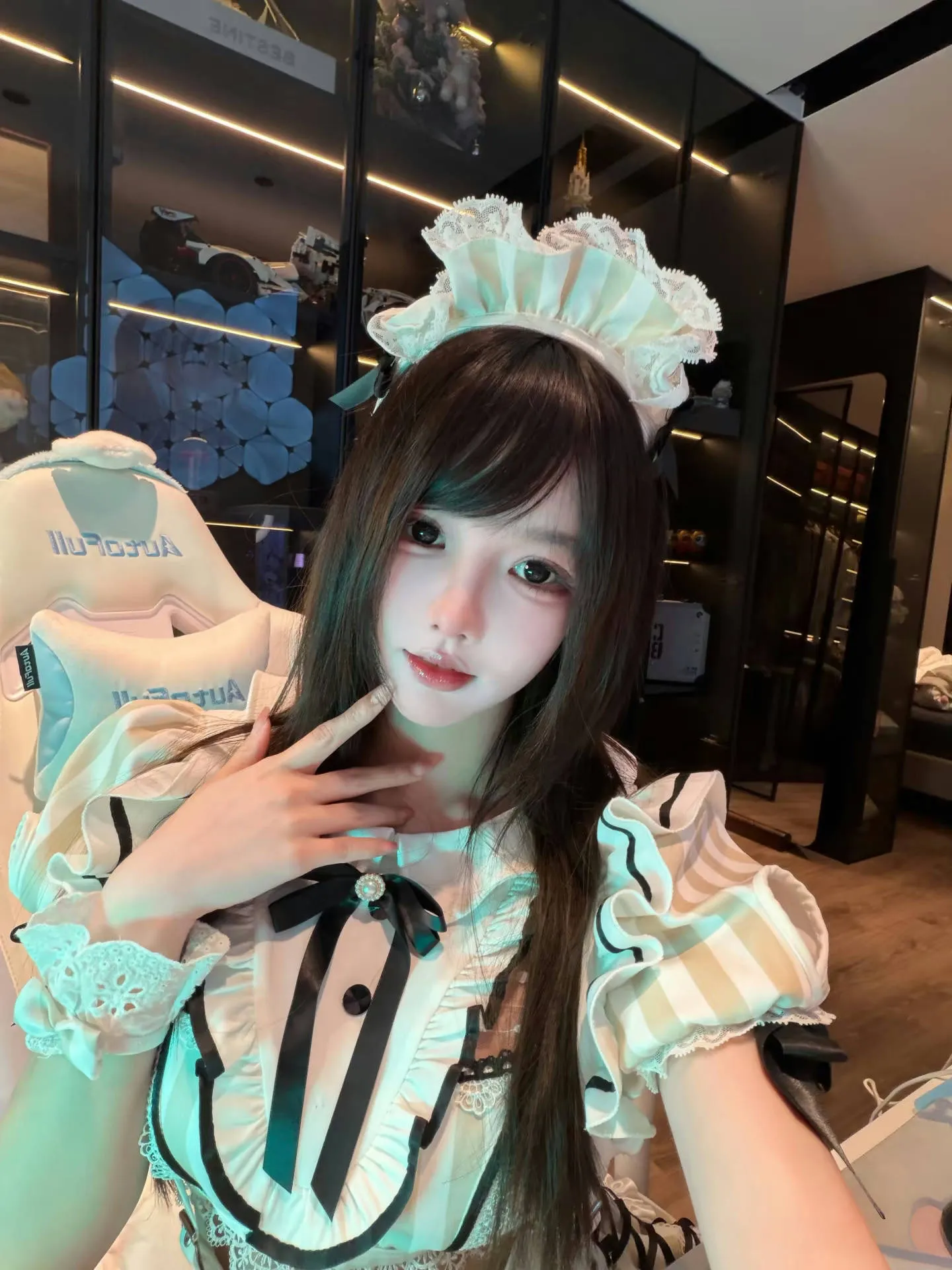 普陀 美娇 丝滑白嫩双峰 超前发育 Gallery 4