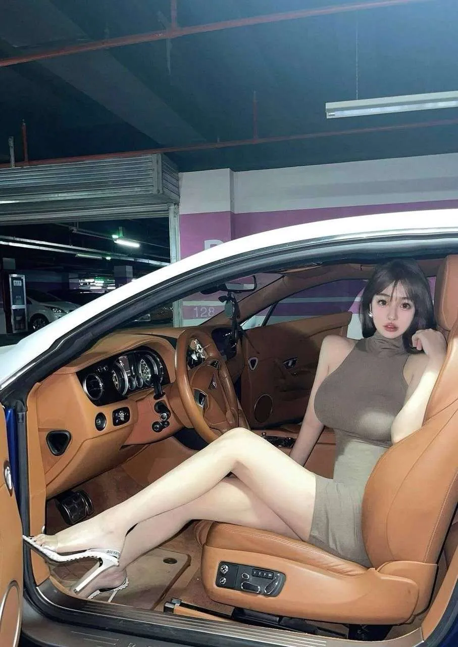 静安🦋沁宁 高端极品车模 天然大胸E 完美炮架 Gallery 5