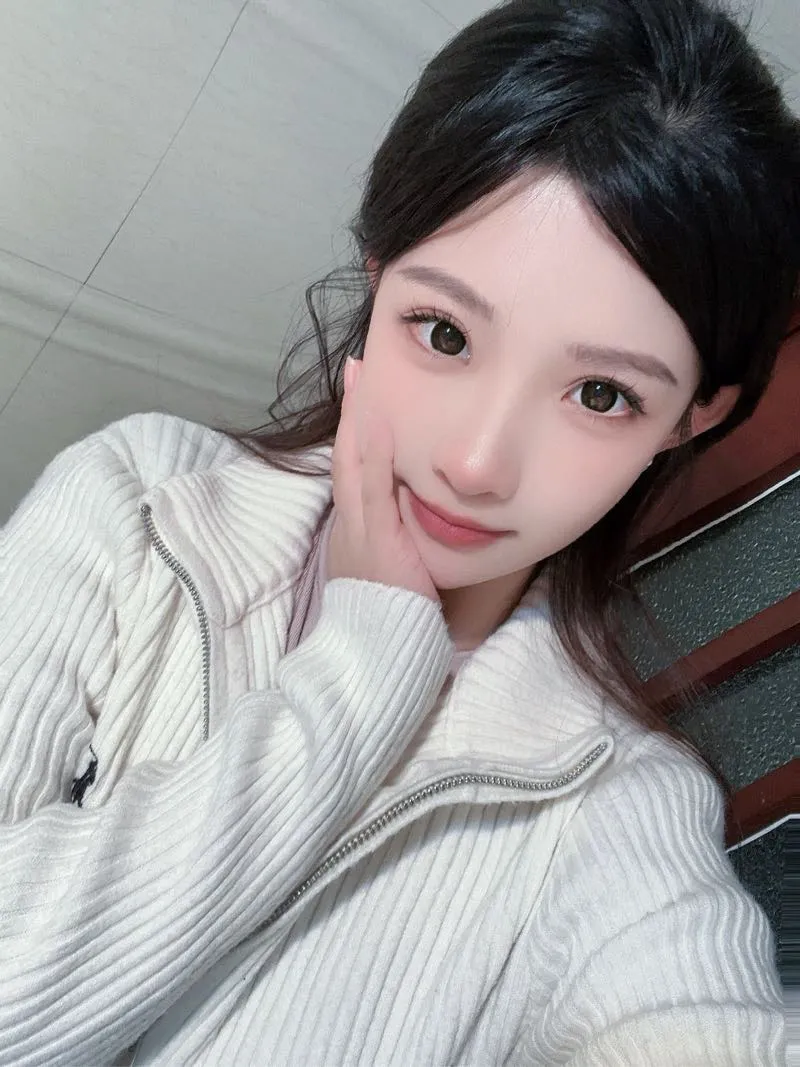 苏苏 极致白小纯 暖系美女