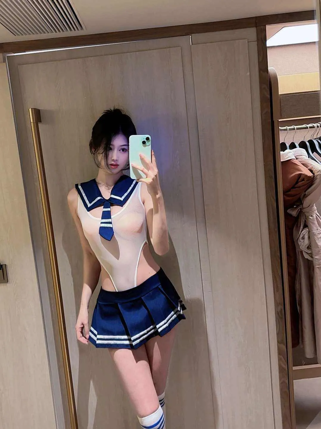 黄浦硬5🦜抖音173小网红 Gallery 4