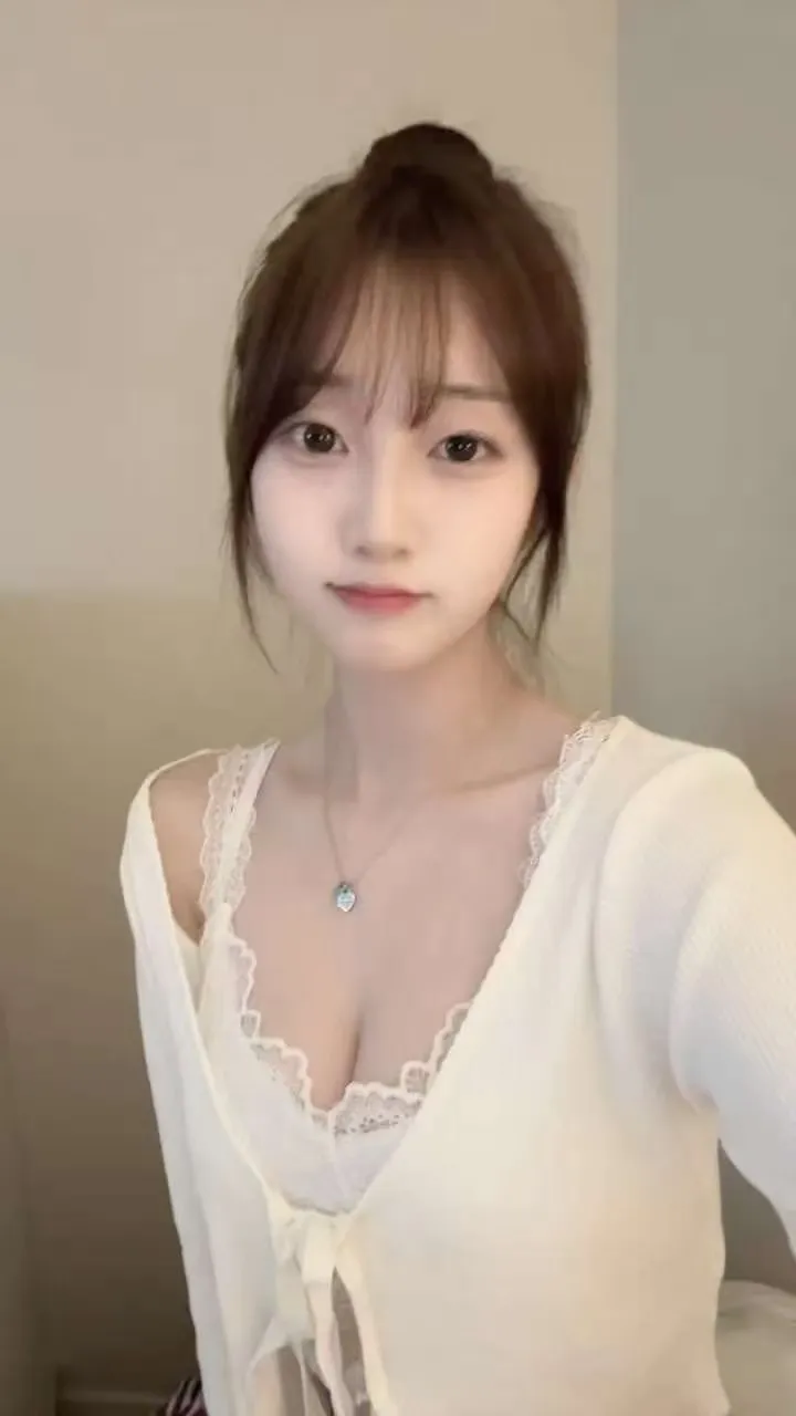 上海星星🏠极致反差纯御大D兼职