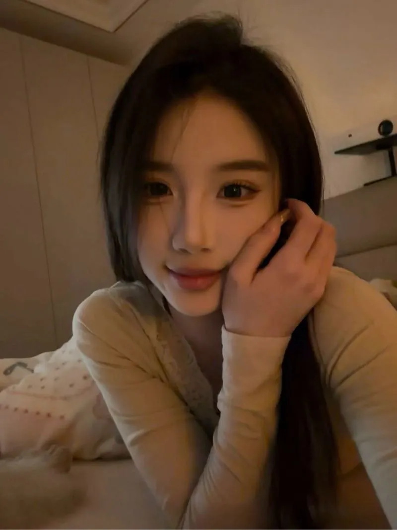 【喵酱 】纯欲少女 紧致小穴 Gallery 4