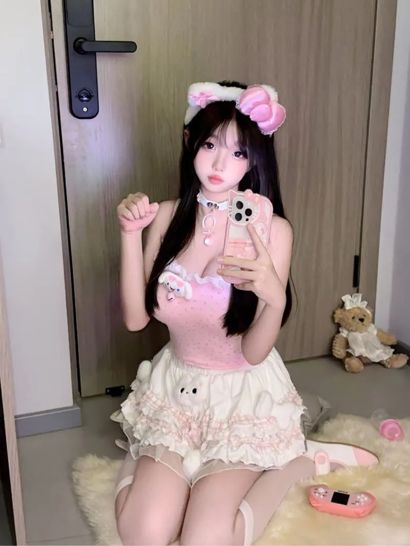 闵行 元元 刚满18岁 上粉下嫩bb超紧 Gallery 6