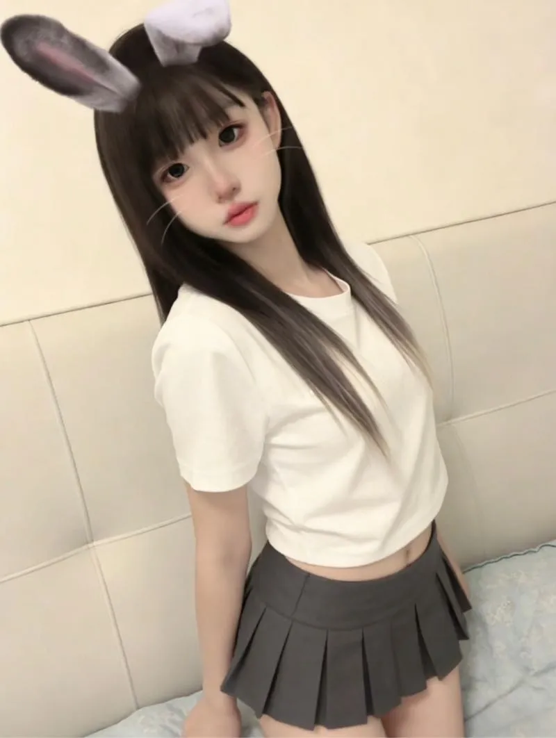 浦东 安琪 18岁小嫩菜 Gallery 4