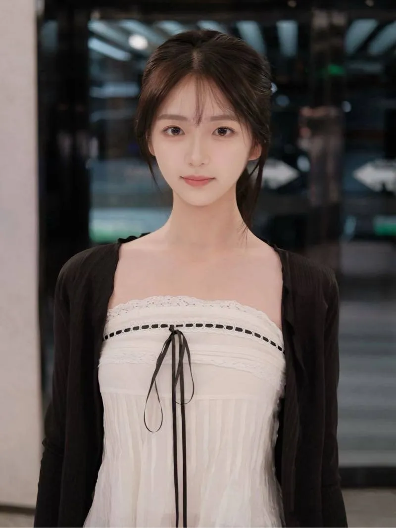 寒假兼职女高白小纯学生 香菜 Gallery 2