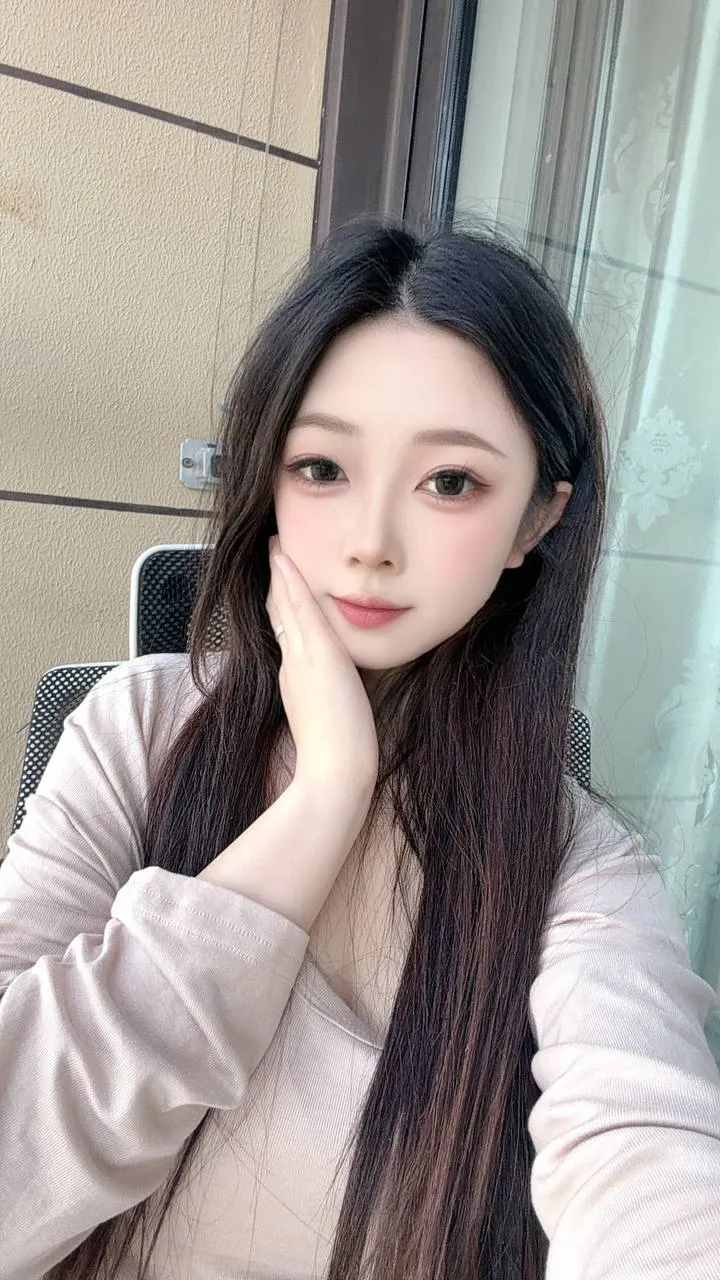 松江08月月 Gallery 1