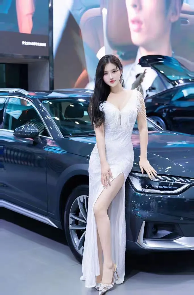 王伊桥🏠上海车模首开 Gallery 3