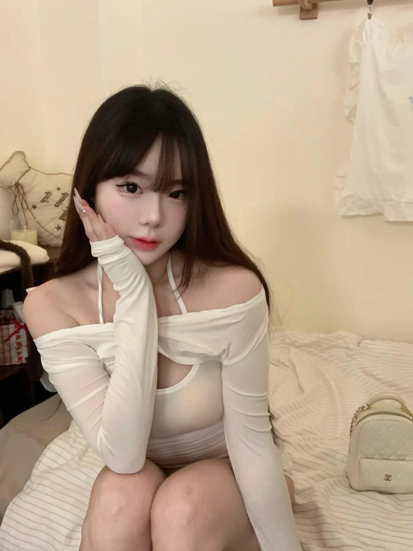 浦东新区清纯学生妹08后猫猫哒🉑双飞 Gallery 1