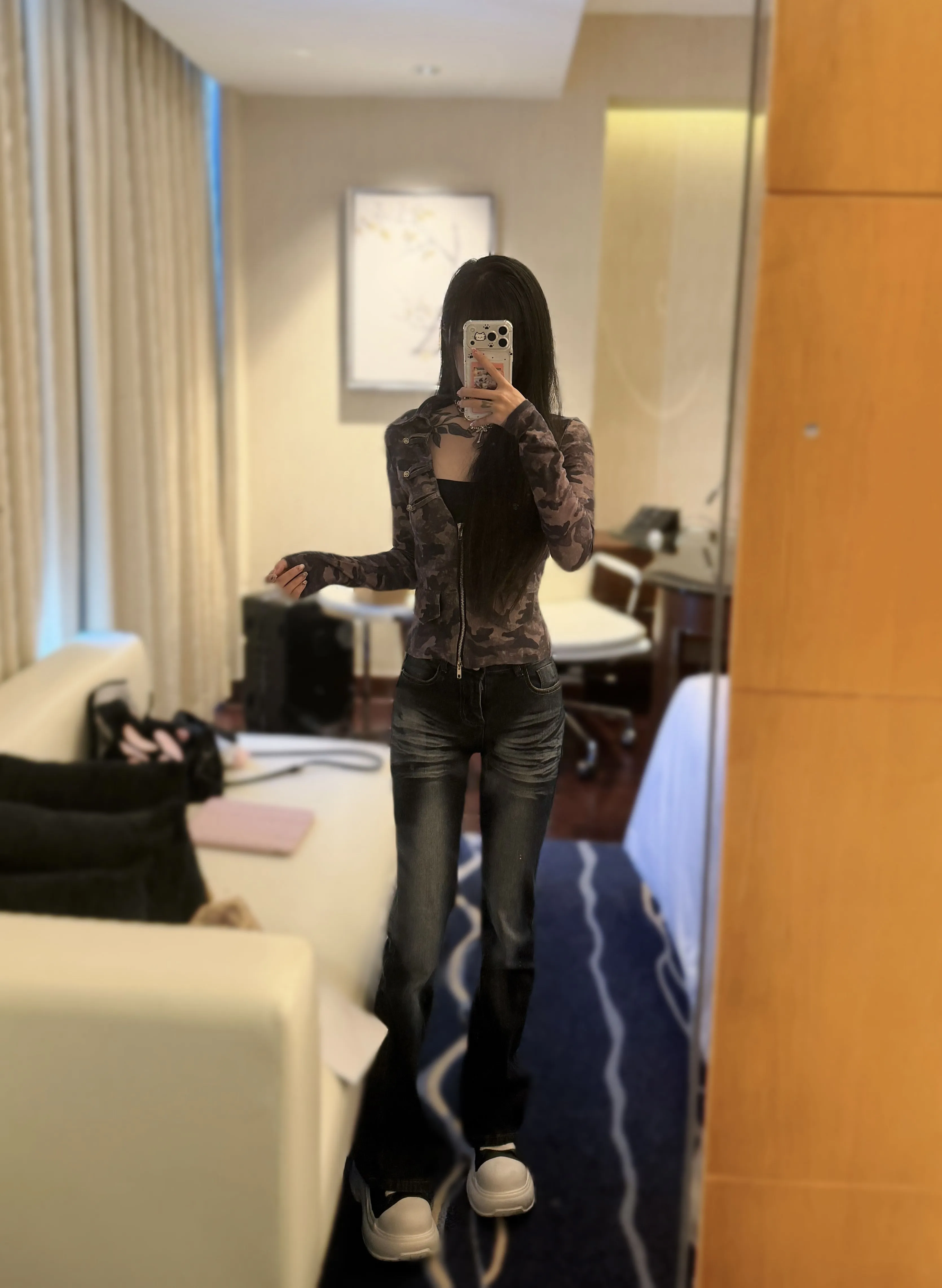 08极品新人白虎伶伶,初次下水 Gallery 3