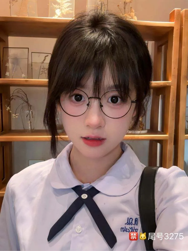 219新人在校生白虎萝莉小鹿首开 硬5🦜 Gallery 4