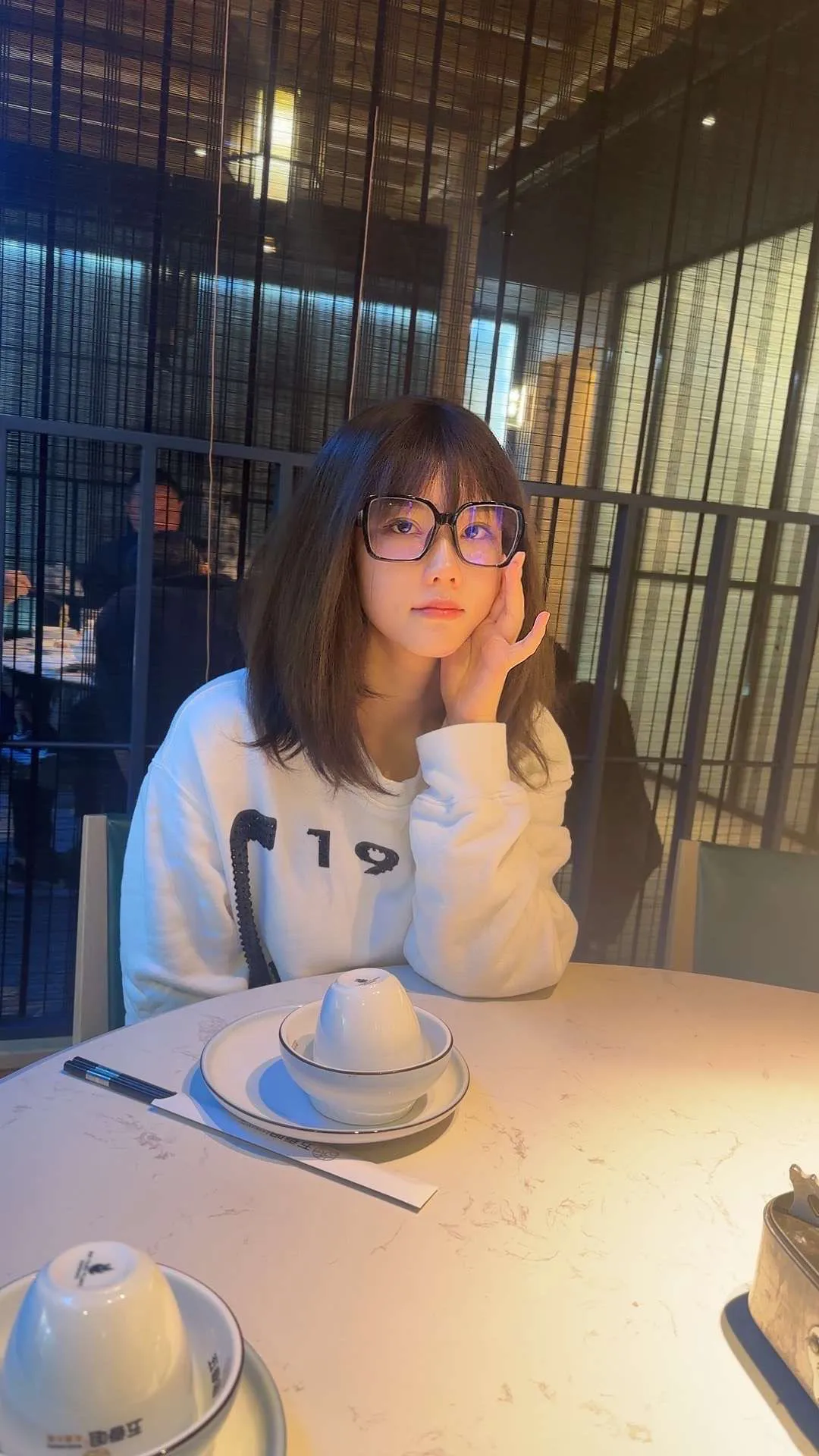 y162童颜巨乳眼镜妹 Gallery 2