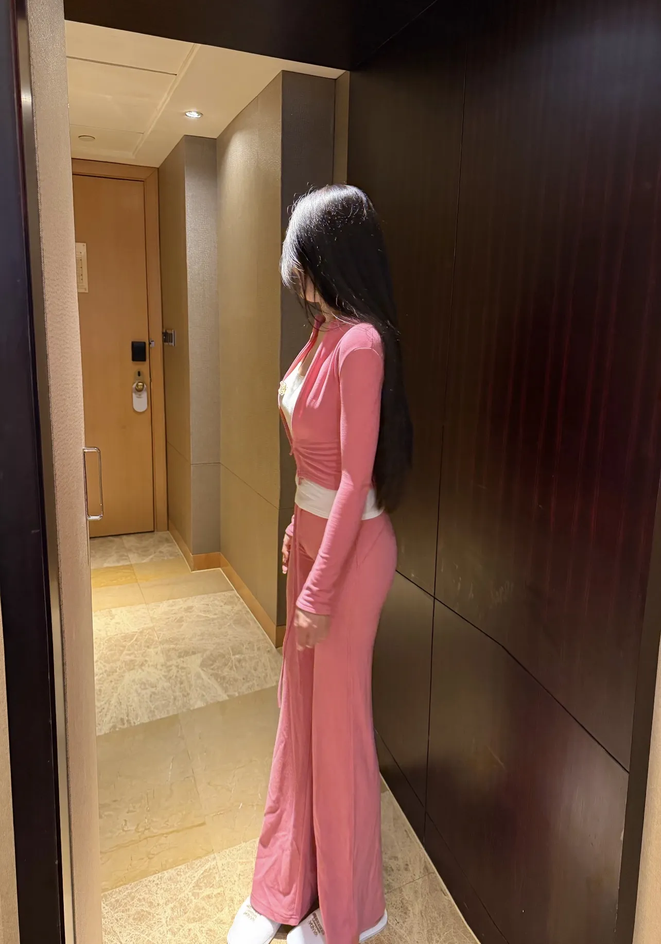 丰满迷人身材金凤 Gallery 6