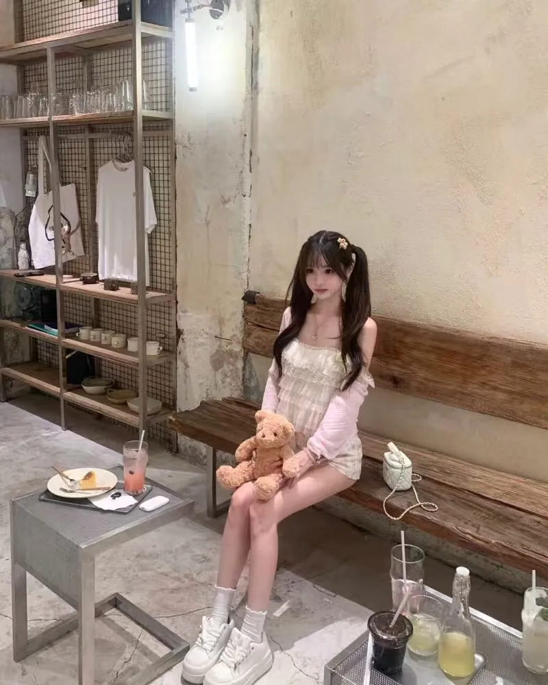 浦东白虎🐯07小萝莉刚破处 Gallery 2