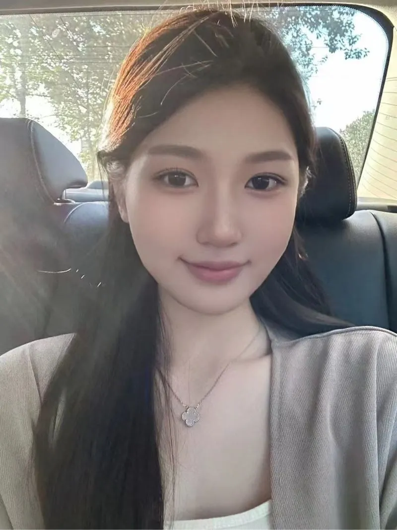 192新人杂志模特新人晓晓首开 Gallery 1