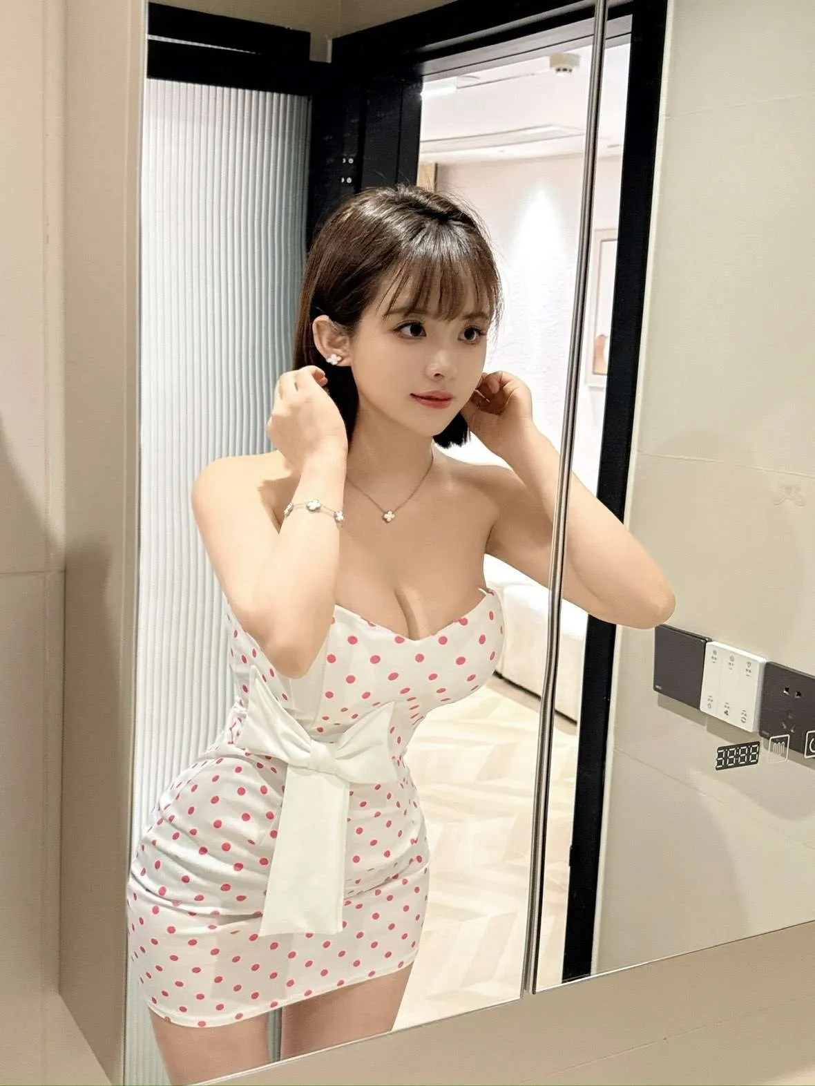 晨晨🐼短发邻家女孩 Gallery 6