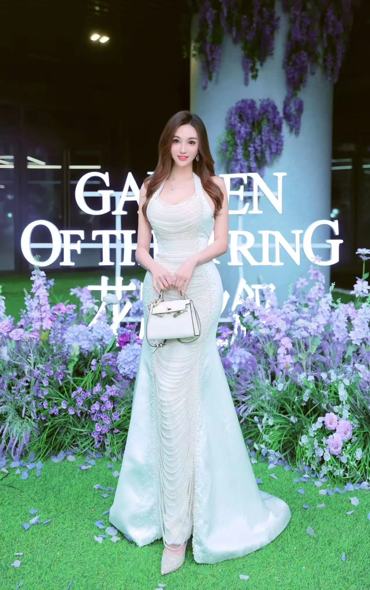 极品御姐车模诗诗 Gallery 4