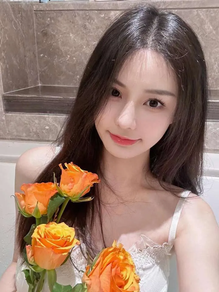 闵行佳佳 新人首次下海 💦多逼逼紧 Gallery 2